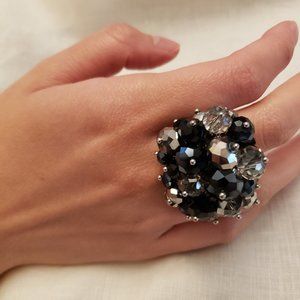 Gleaming beaded cluster ring